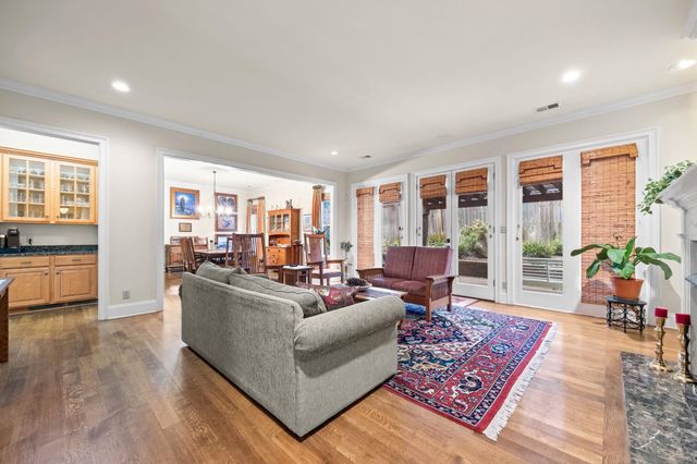 182 S BRENRICH CV, Memphis, TN 38117