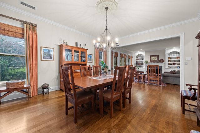 182 S BRENRICH CV, Memphis, TN 38117