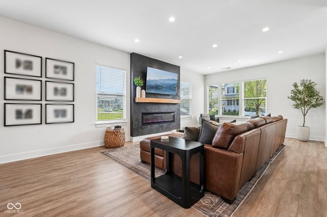 2846 Mac Pherson Avenue, Indianapolis, IN 46205