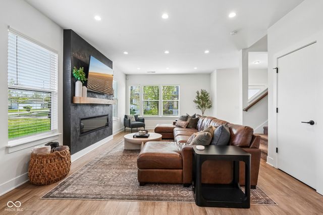 2846 Mac Pherson Avenue, Indianapolis, IN 46205