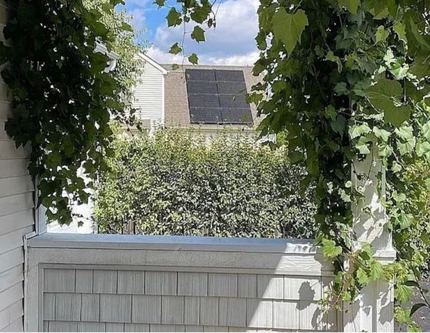 752 S Parkside Drive, Round Lake, IL 60073