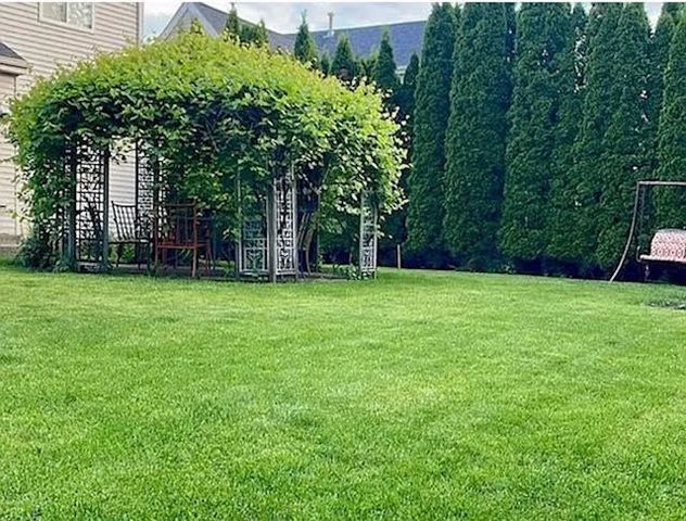 752 S Parkside Drive, Round Lake, IL 60073