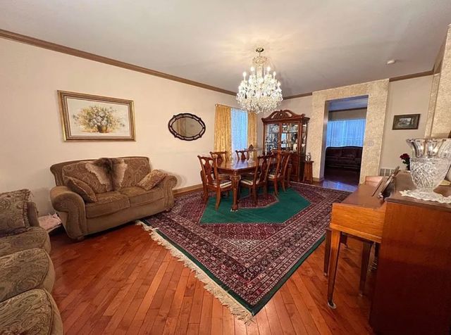 752 S Parkside Drive, Round Lake, IL 60073