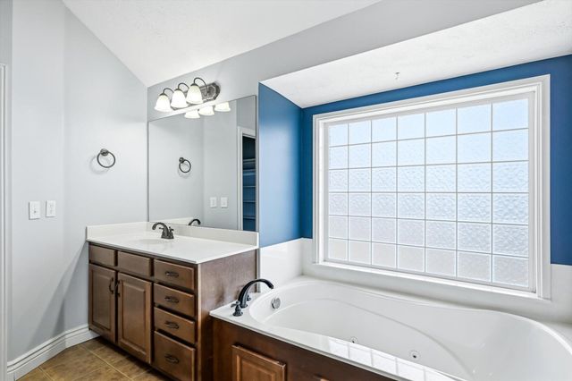 1504 S Blockade Road, Republic, MO 65738