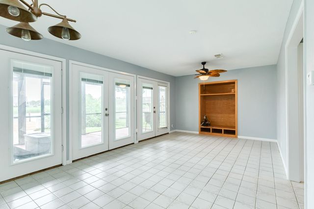 127 Bastrop Bayou Drive, Angleton, TX 77515