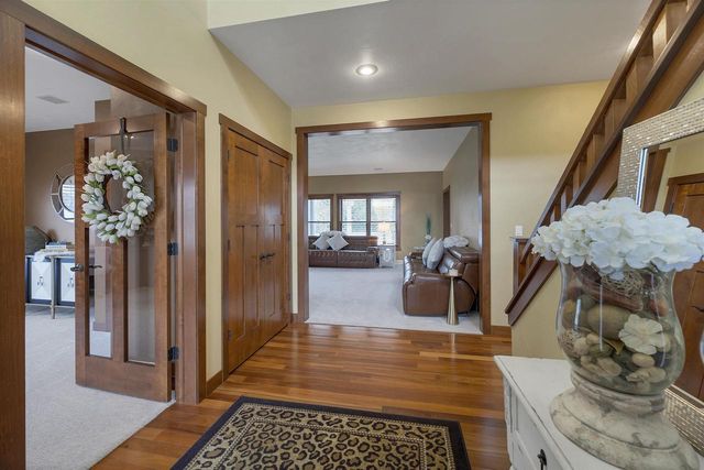 2017 HIGGINS, De Pere, WI 54115