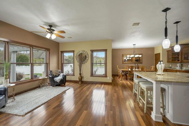 2017 HIGGINS, De Pere, WI 54115