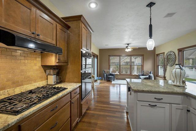 2017 HIGGINS, De Pere, WI 54115