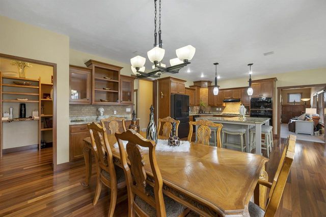 2017 HIGGINS, De Pere, WI 54115