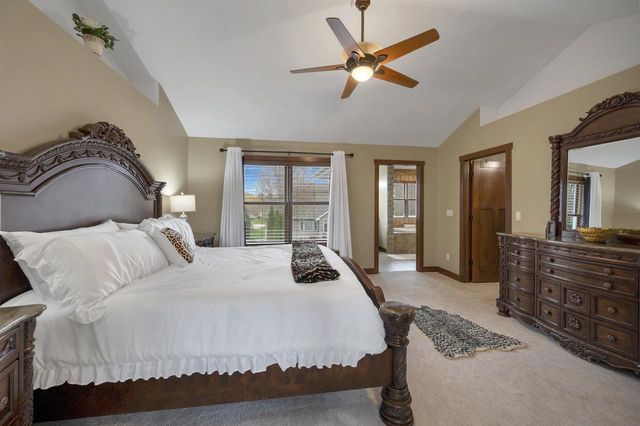 2017 HIGGINS, De Pere, WI 54115