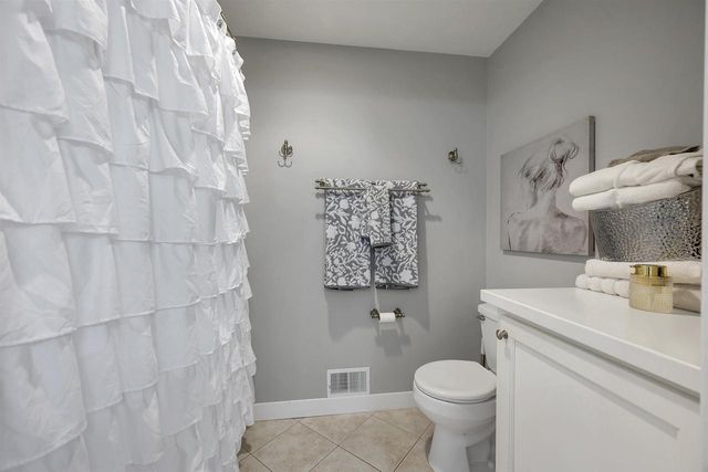 2017 HIGGINS, De Pere, WI 54115
