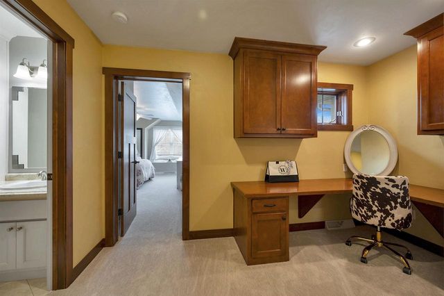 2017 HIGGINS, De Pere, WI 54115