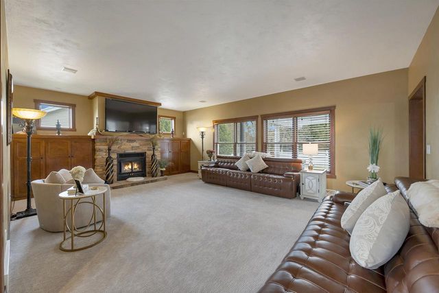 2017 HIGGINS, De Pere, WI 54115