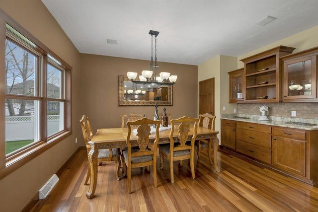 2017 HIGGINS, De Pere, WI 54115