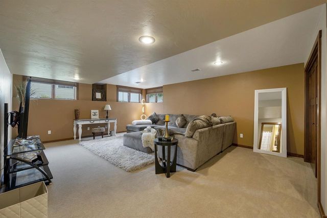 2017 HIGGINS, De Pere, WI 54115
