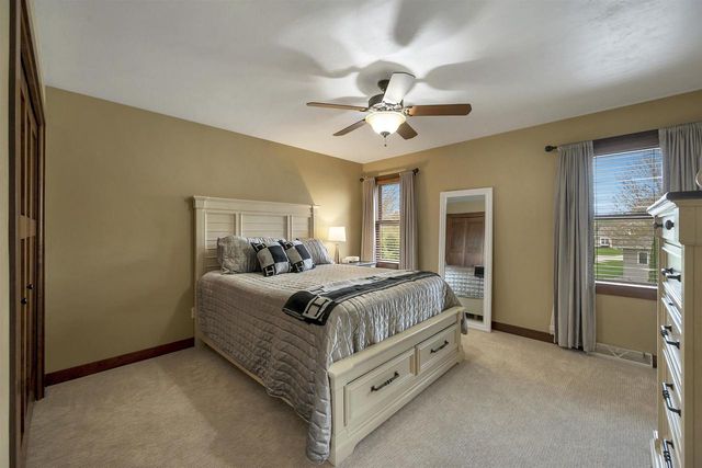 2017 HIGGINS, De Pere, WI 54115