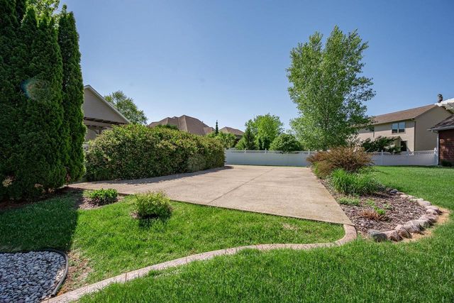 2017 HIGGINS, De Pere, WI 54115