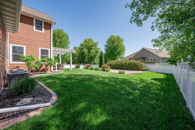 2017 HIGGINS, De Pere, WI 54115