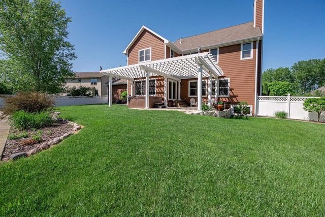 2017 HIGGINS, De Pere, WI 54115