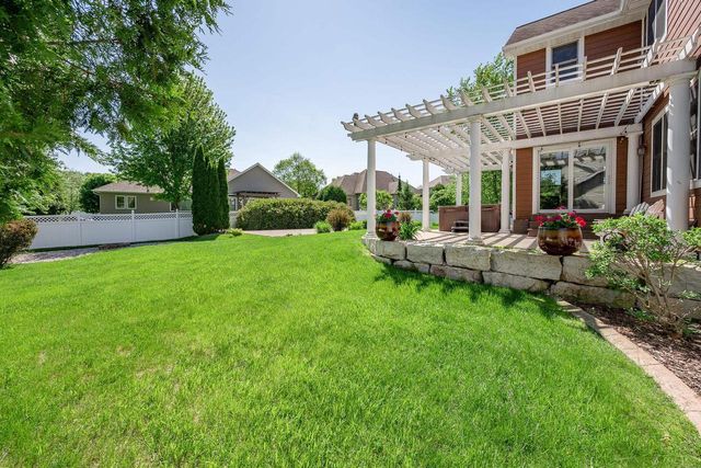 2017 HIGGINS, De Pere, WI 54115