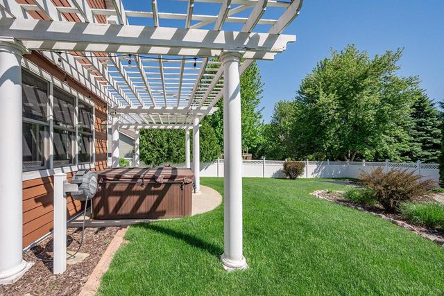 2017 HIGGINS, De Pere, WI 54115