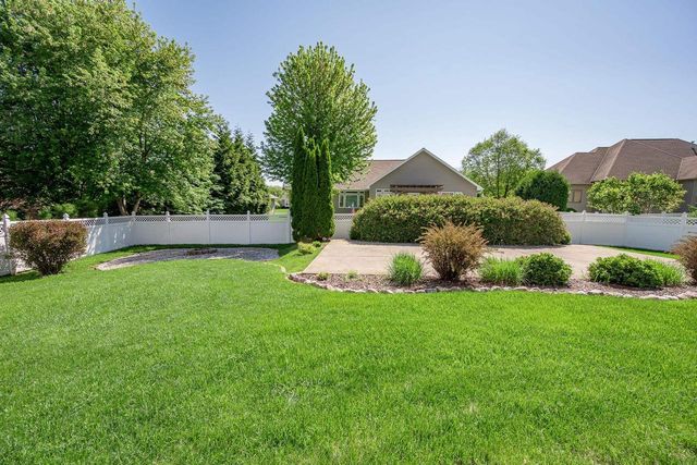 2017 HIGGINS, De Pere, WI 54115