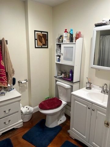 17 Federal 210, Worcester, MA 01608