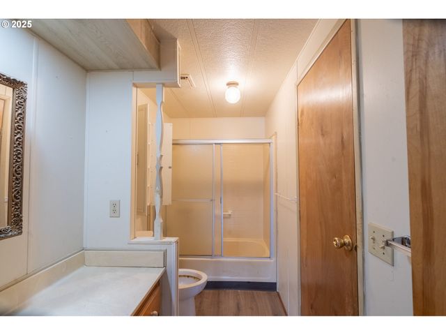 1200 E CENTRAL Ave 62, Sutherlin, OR 97479