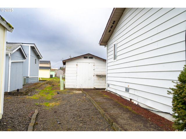 1200 E CENTRAL Ave 62, Sutherlin, OR 97479