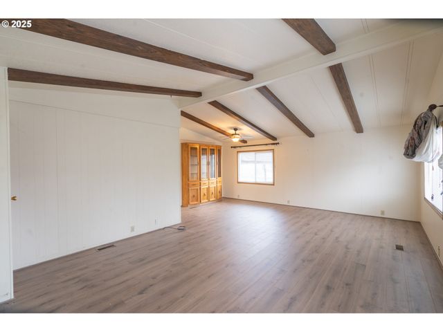 1200 E CENTRAL Ave 62, Sutherlin, OR 97479