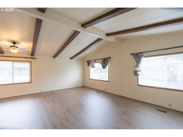 1200 E CENTRAL Ave 62, Sutherlin, OR 97479