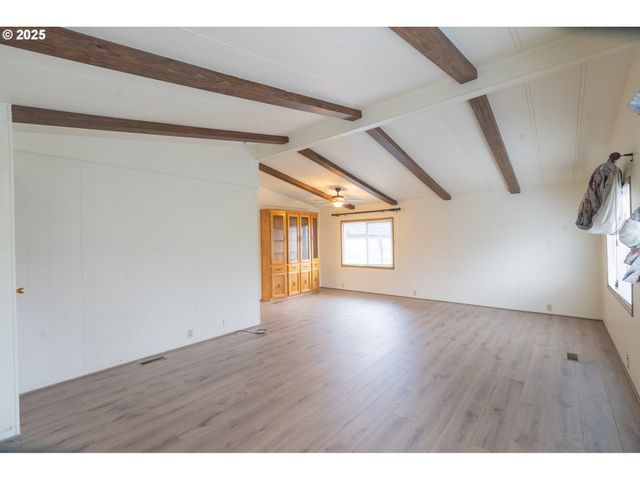 1200 E CENTRAL Ave 62, Sutherlin, OR 97479