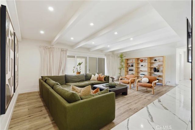 9253 White Oak Avenue, Northridge, CA 91325