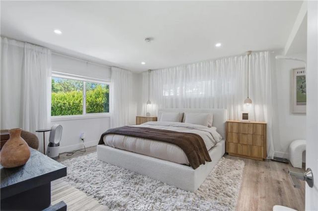 9253 White Oak Avenue, Northridge, CA 91325