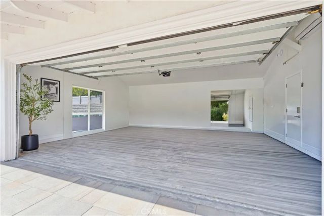 9253 White Oak Avenue, Northridge, CA 91325