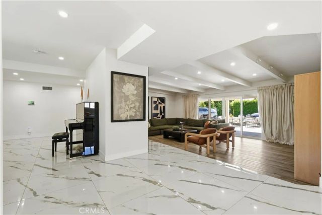 9253 White Oak Avenue, Northridge, CA 91325