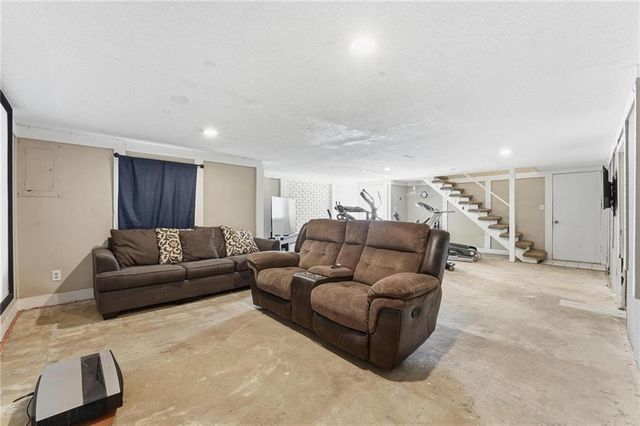 5207 Osage Avenue, Kansas City, MO 64133