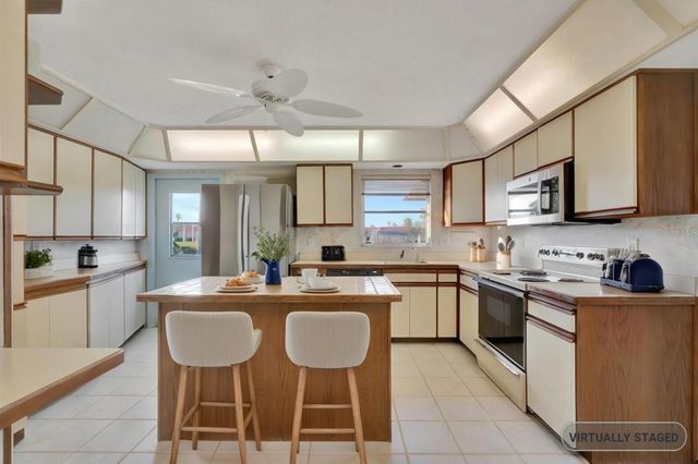 4096 EL DORADO COVE, Bradenton, FL 34210