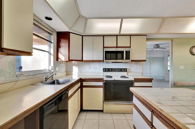 4096 EL DORADO COVE, Bradenton, FL 34210