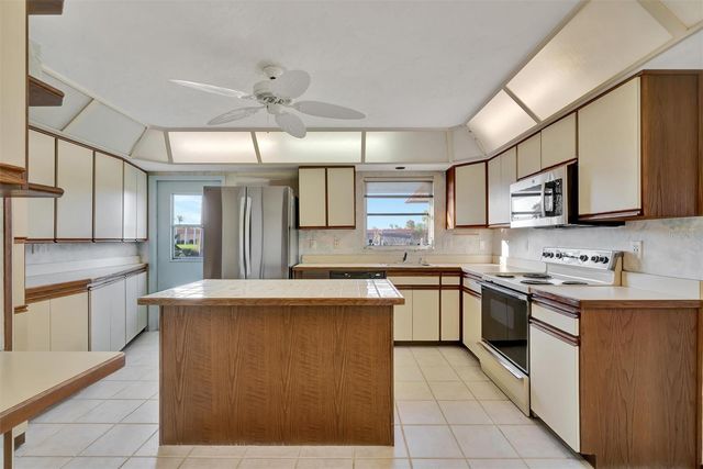 4096 EL DORADO COVE, Bradenton, FL 34210