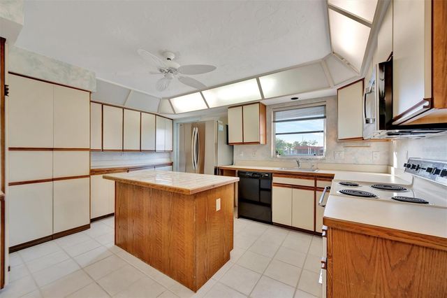 4096 EL DORADO COVE, Bradenton, FL 34210