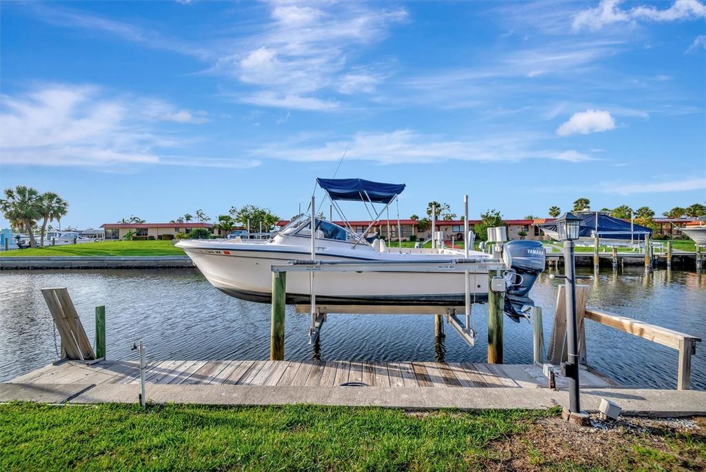 Image 7 of property listing at 4096 EL DORADO COVE, Bradenton, FL 34210
