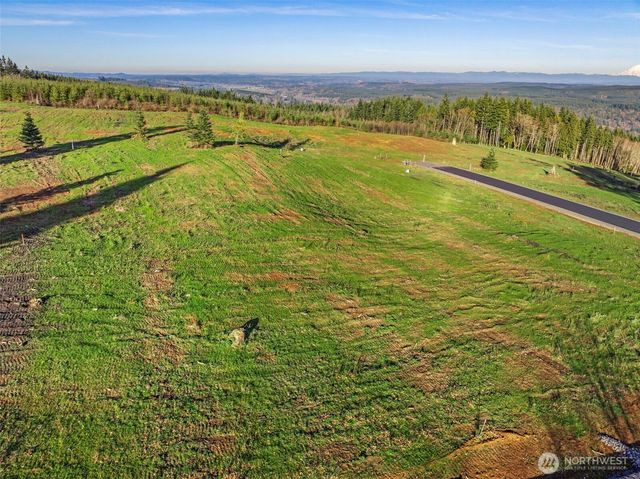 216 Suncrest Drive, Castle Rock, WA 98611