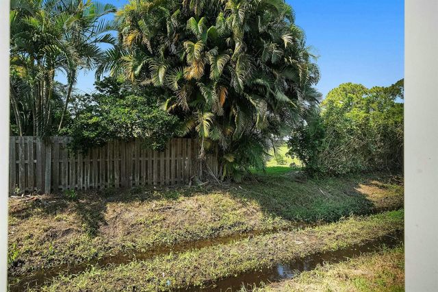 2480 SE Springtree Place, Stuart, FL 34997