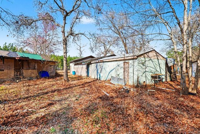 495 Horseshoe Road, Aberdeen, NC 28315