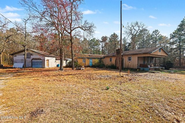 495 Horseshoe Road, Aberdeen, NC 28315