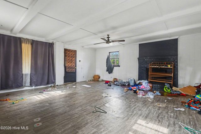 495 Horseshoe Road, Aberdeen, NC 28315