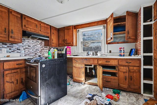 495 Horseshoe Road, Aberdeen, NC 28315