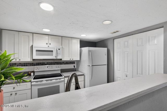 1201 MAYPORT LANDING Circle, Jacksonville, FL 32233