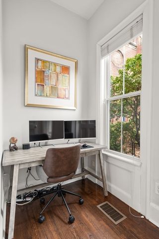 58 High Street 5, Boston, MA 02129